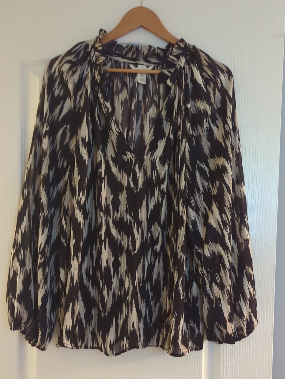 H&M Black and Cream Abstract V-Neck Blouse